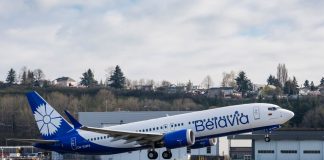 Взлет Boeing 737-8 "Белавиа"