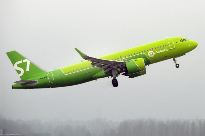 Airbus A320neo S7 Airlines в зеленой ливрее Airbus A320neo S7 Airlines в зеленой ливрее