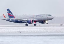 Airbus A320 "Аэрофлота" садится в снег