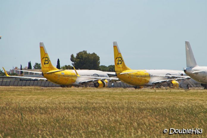 Самолеты Bees Airline в аэропорту Монпелье Медитеране