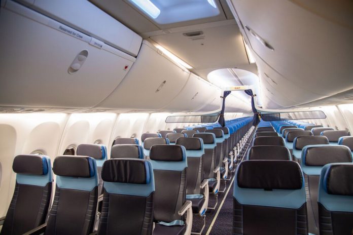 Новый салон в старом Boeing 737-800 KLM