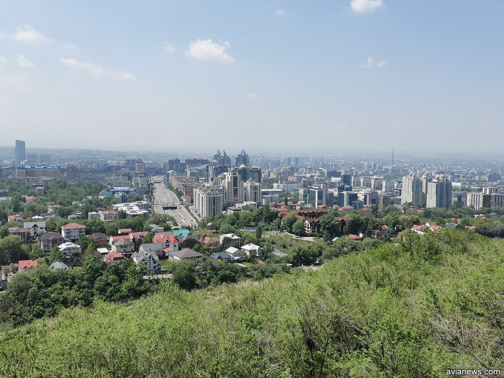 Вид на Алматы с высоты