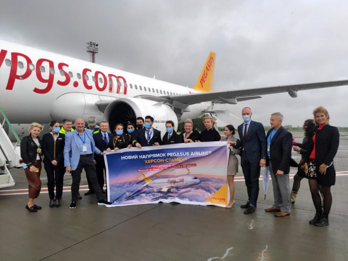 Встреча первого рейса Pegasus Airlines в Херсоне