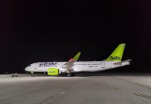 Airbus A220-300 airBaltic в аэропорту Львов