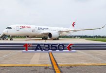 Первый Airbus A350, который поставили через центр в Китае