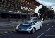 AirCar после посадки в аэропорту Братислава