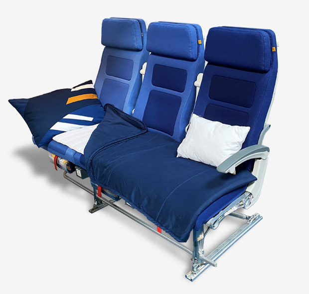 Как выглядит спальное место в эконом-классе Lufthansa