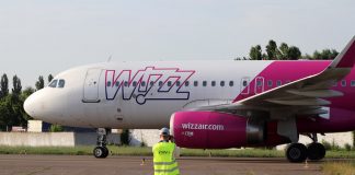 Airbus A320 Wizz Air и споттер