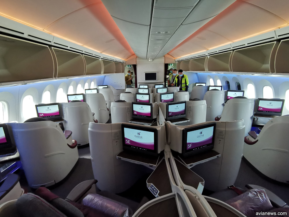 Салон бизнес-класса Boeing 787-8 Qatar Airways