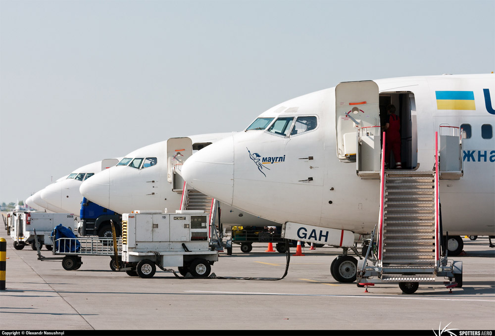 Boeing 737-300 МАУ с именем маугли