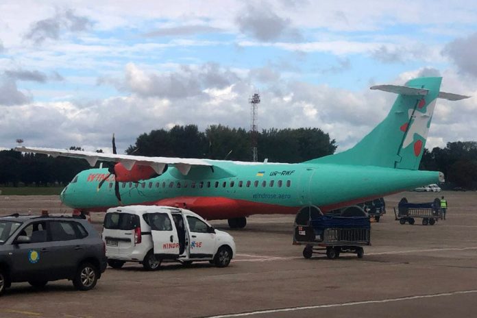 ATR 72-600 UR-WRF 