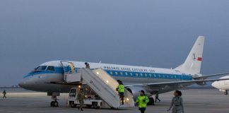 Embraer 175 LOT в ретро-ливрее