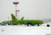 Самолеты S7 Airlines в снегу