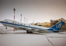 Boeing 747 Olympic Airways сел на хвост в аэропорту Элиникон в Афинах