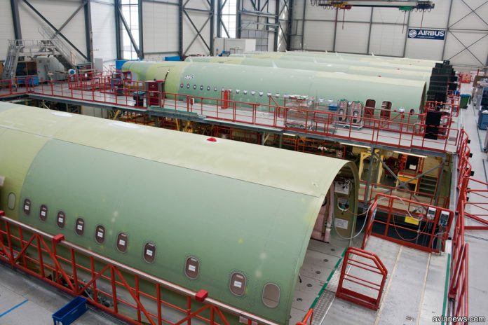 Фюзеляжи самолетов A320 на заводе Airbus в Гамбурге