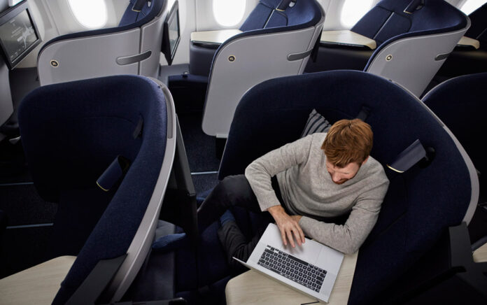 Кресла AirLounge в новом бихзнес-классе Finnair для дальних рейсов