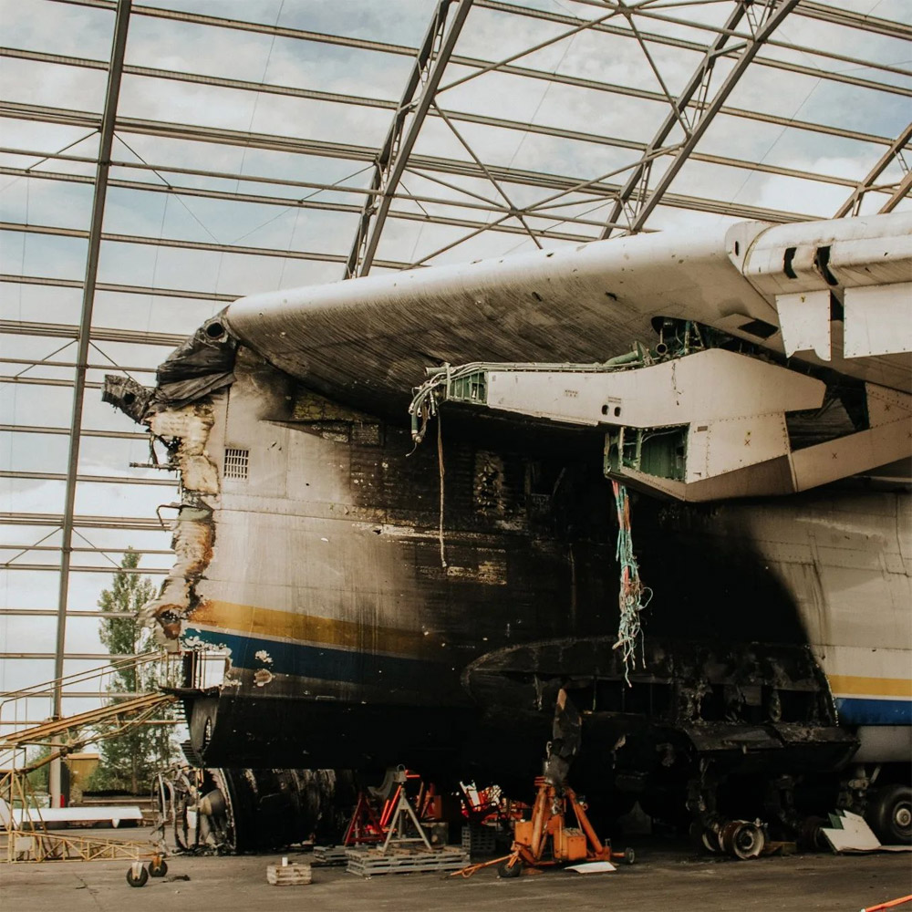 З Ан-225 Мрія зняли частину двигунів