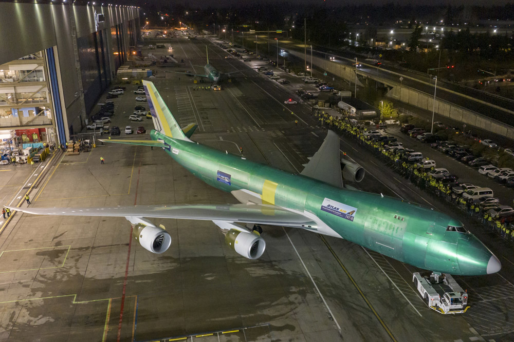 Останній вироблений Boeing 747 викотили з цеху збірки