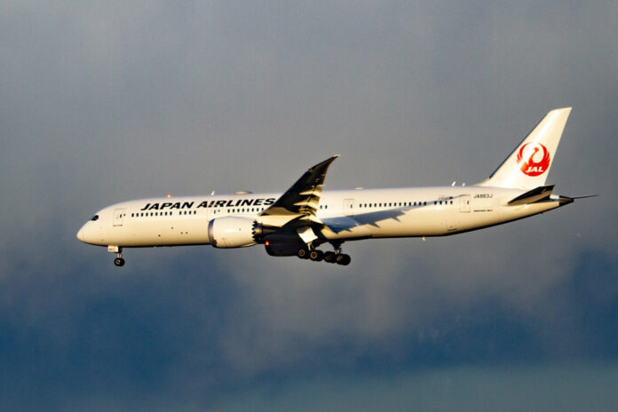 Boeing 787 Japan airlines JAL