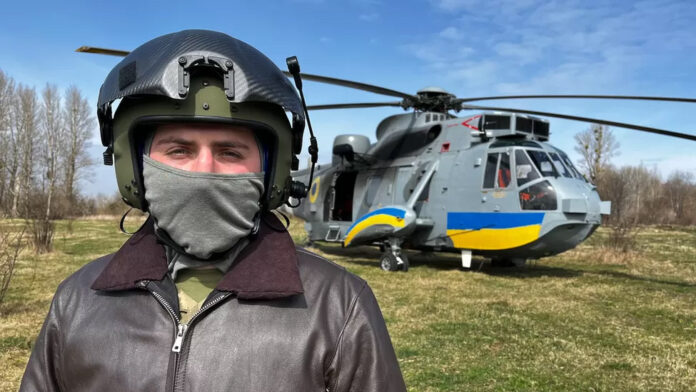 Пилот вертолета Sea King Василий
