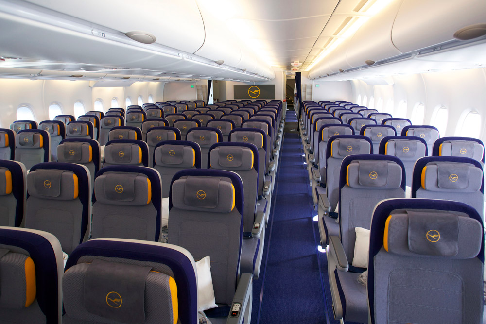 Эконом-класс в Airbus A380 Lufthansa