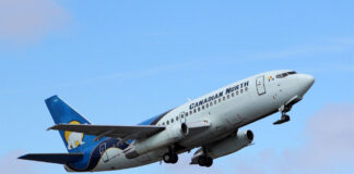 Boeing 737-200C Canadian North