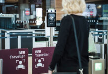 Камера для биометрического контроля пассажиров в аэропорту Берлина