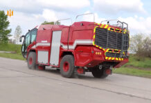 Пожарный автомобиль Rosenbauer Panther Воздушных сил ВСУ