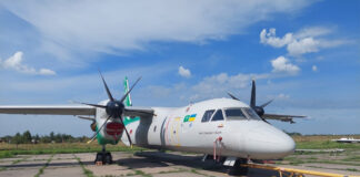 Ан-132 в аэропорту Гостомель после российского вторжения