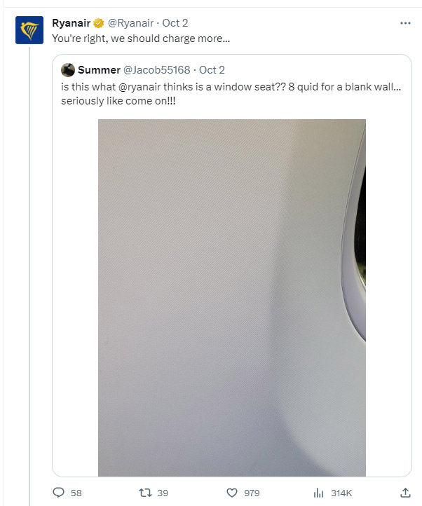 Ryanair троллит пассажиров. Скриншот из социальной сети twitter
