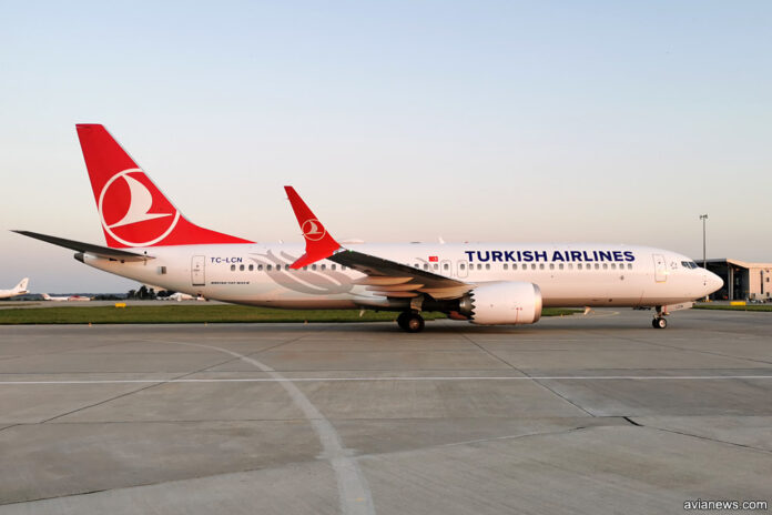 Boeing 737-8 Turkish Airlines
