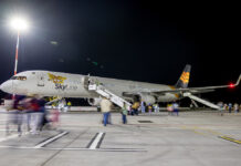 Boeing 757-300 в ливрее Skyline Express