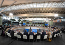 Встреча иностранных послов с Офисом президента Украины в аэропорту Борисполь