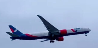 Взлет Boeing 777-300ER UR-AZR из аэропорта Борисполь 19 декабря 2023 года