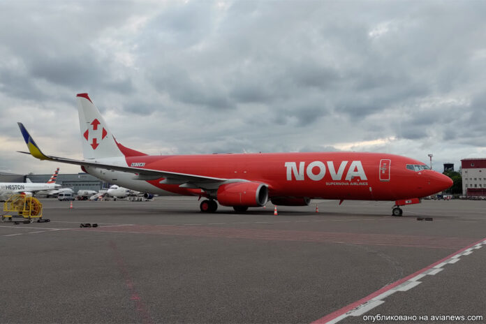 Грузовой Boeing 737-800 авиакомпании Supernova Airlines почтового оператора 