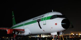 Airbus A321neo в ретро-ливрее Transavia на заводе в Гамбурге до установки двигателей