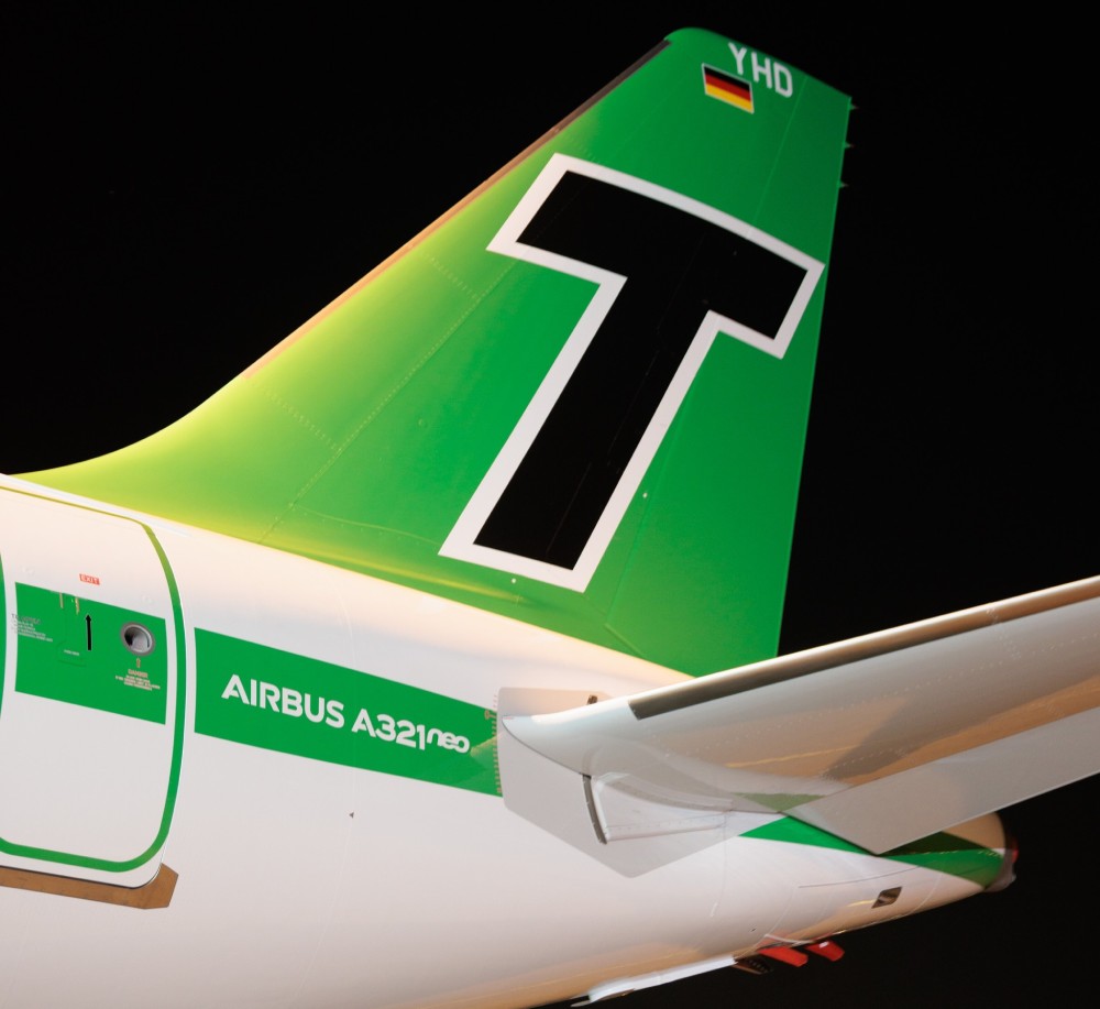 Хвост Airbus A321neo Transavia в ретро-стиле
