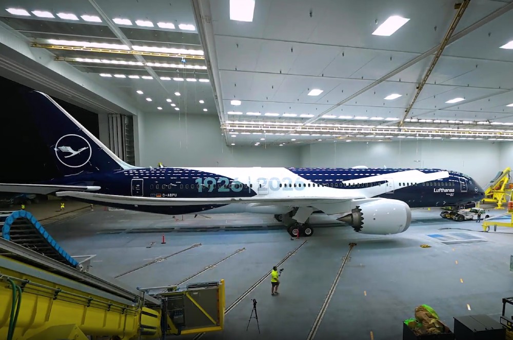 Boeing 787-9 Lufthansa в ливрее к 100-летию авиакомпании